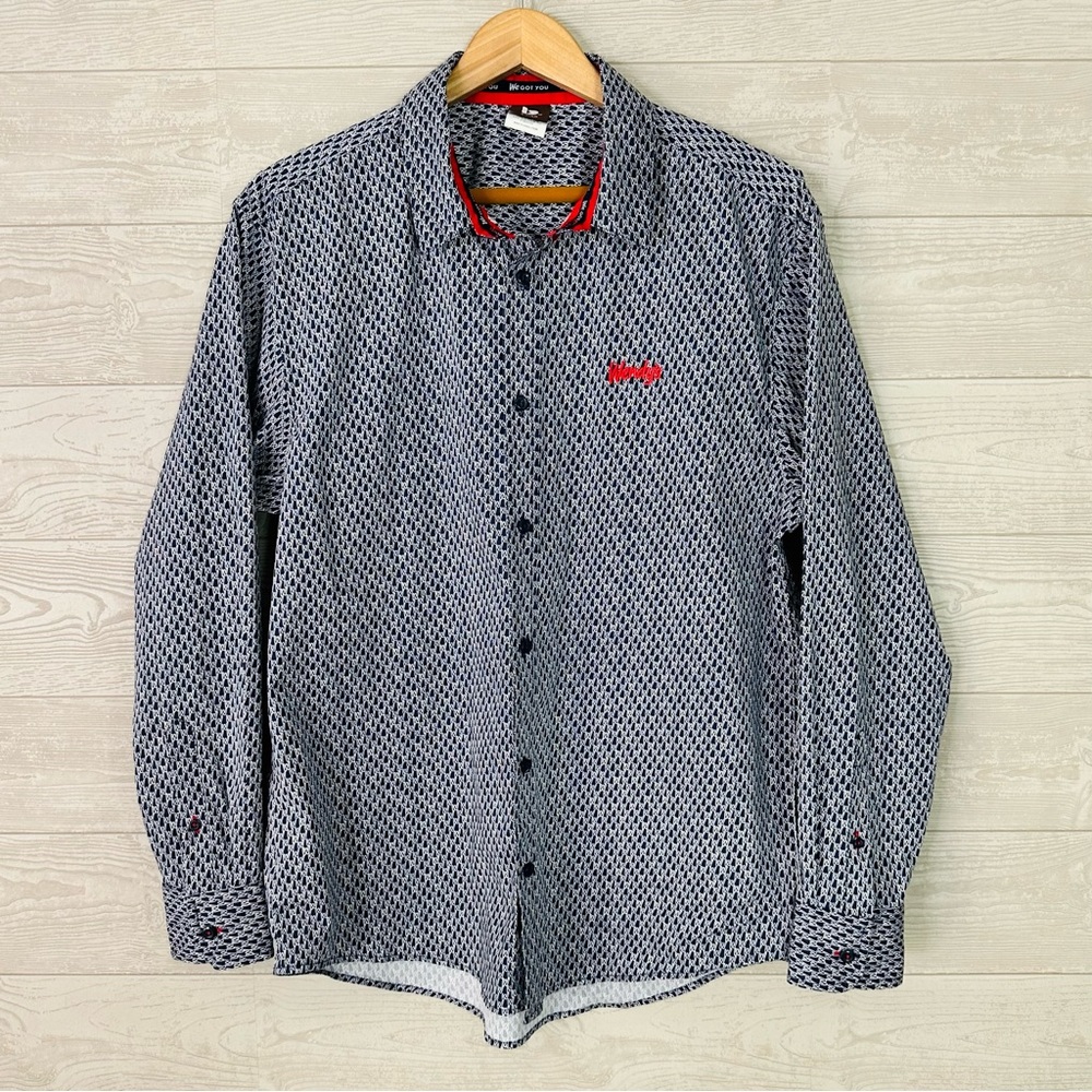 Wendys long sleeve button up shirt uniform L